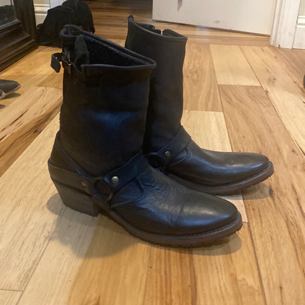 Vintage Shoe Company women’s Easy Engineer Black Leather Harness Boots Size 7.5